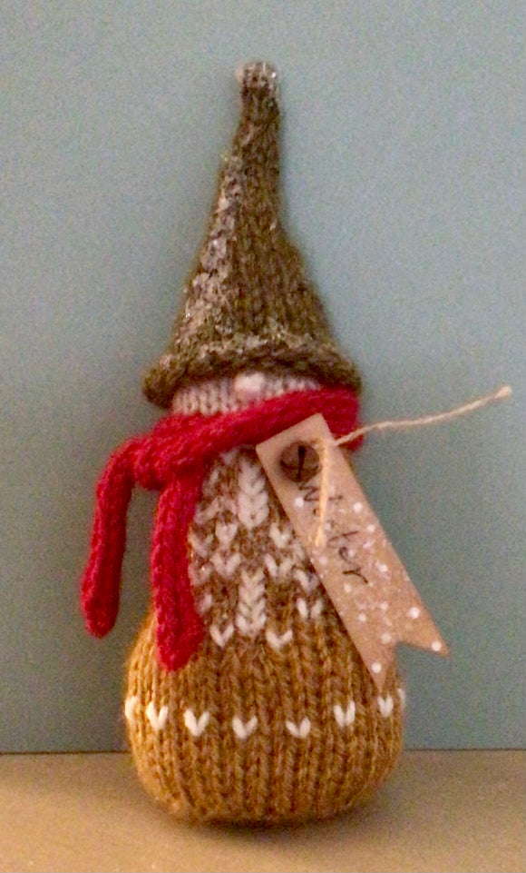 Christmas GNOME - moss green hat