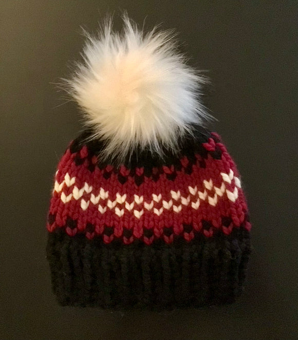 Beanie with faux fur Pom black red cream