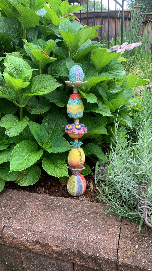 Garden Art/ multi coloured