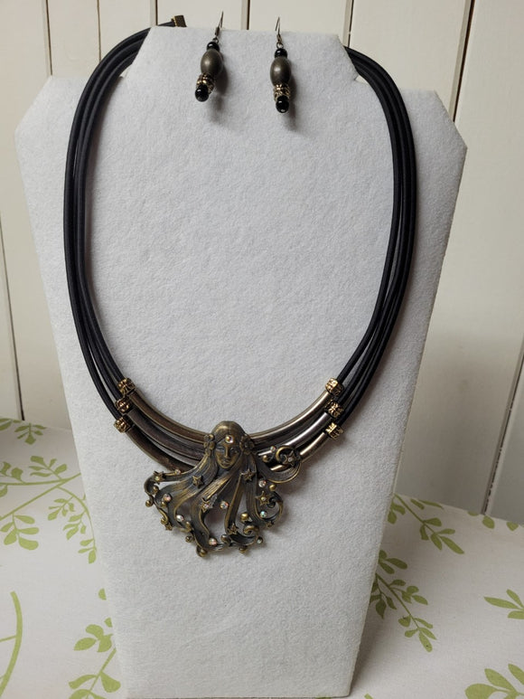 Goddess necklace set